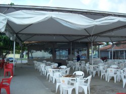 Cerveja e pesticos nas mesinhas.jpg (1.35 MiB) Visualizado 550 vezes Cerveja e pesticos nas mesinhas.jpg