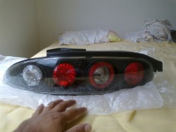 lanterna-altezza-black-mazda-mx-3-12942-MLB20069791299_032014-F.jpg (182.72 KiB) Visualizado 925 vezes lanterna-altezza-black-mazda-mx-3-12942-MLB20069791299_032014-F.jpg